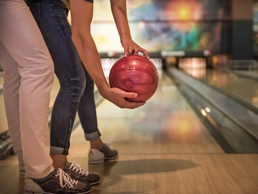 How Do You Flirt On A Bowling Date?